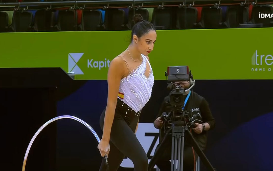 Alba Bautista durante su ejercicio individual en la Copa del Mundo de Baku de gimnasia ritmica / L.C.
