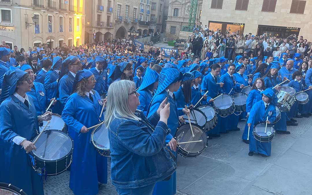 Cese del toque del tambor en Alcañiz este Sábado Santo a las 20.00 / L. Castel