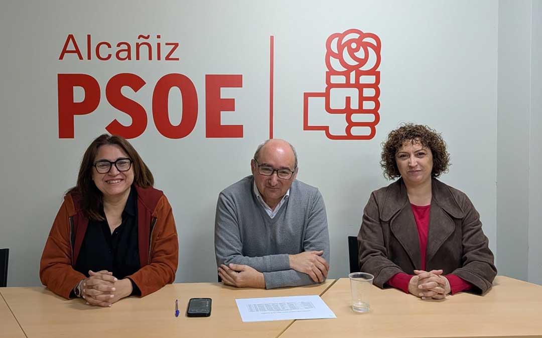Parte del grupo socialista en el Ayuntamiento de Alcañiz./ M.M.R.