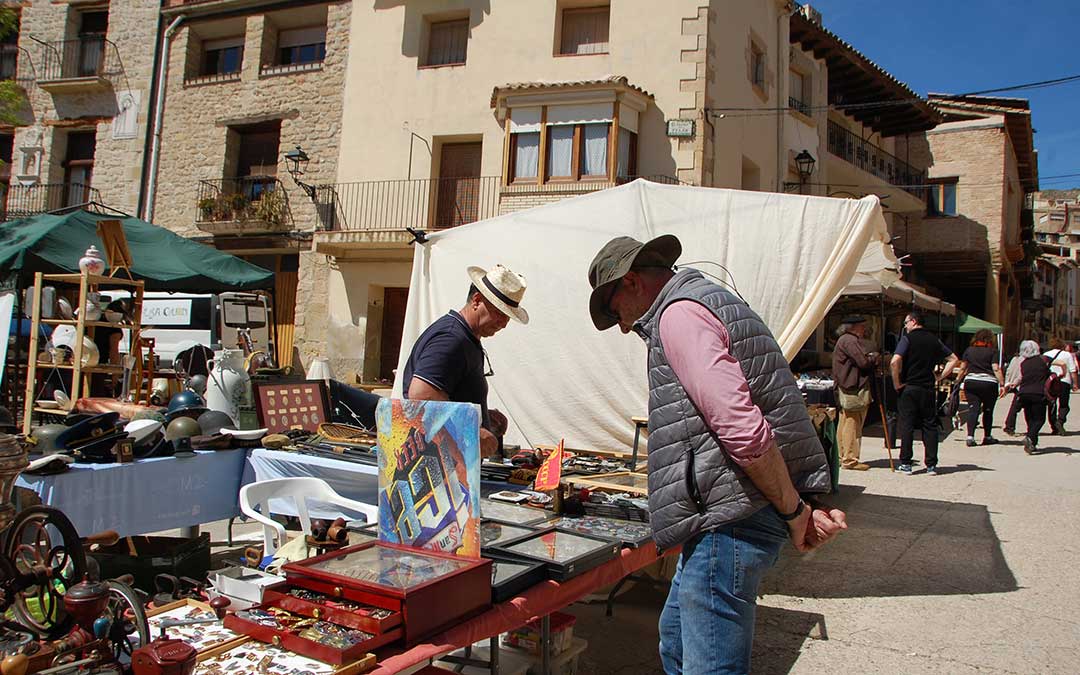 XXVI Feria de Antigüedades, artes, oficios, monedas y billetes en La Fresneda 2026. / B. Severino