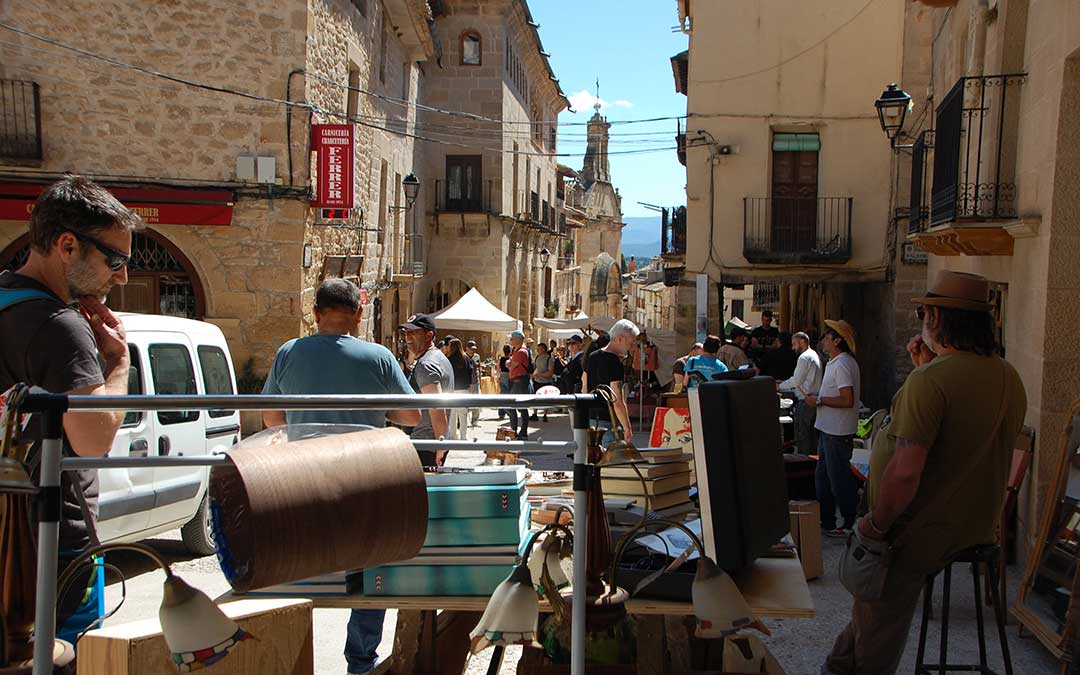 XXVI Feria de Antigüedades, artes, oficios, monedas y billetes en La Fresneda 2026. / B. Severino