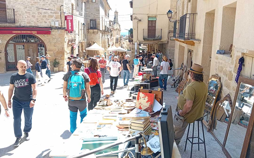 XXVI Feria de Antigüedades, artes, oficios, monedas y billetes en La Fresneda 2026. / B. Severino