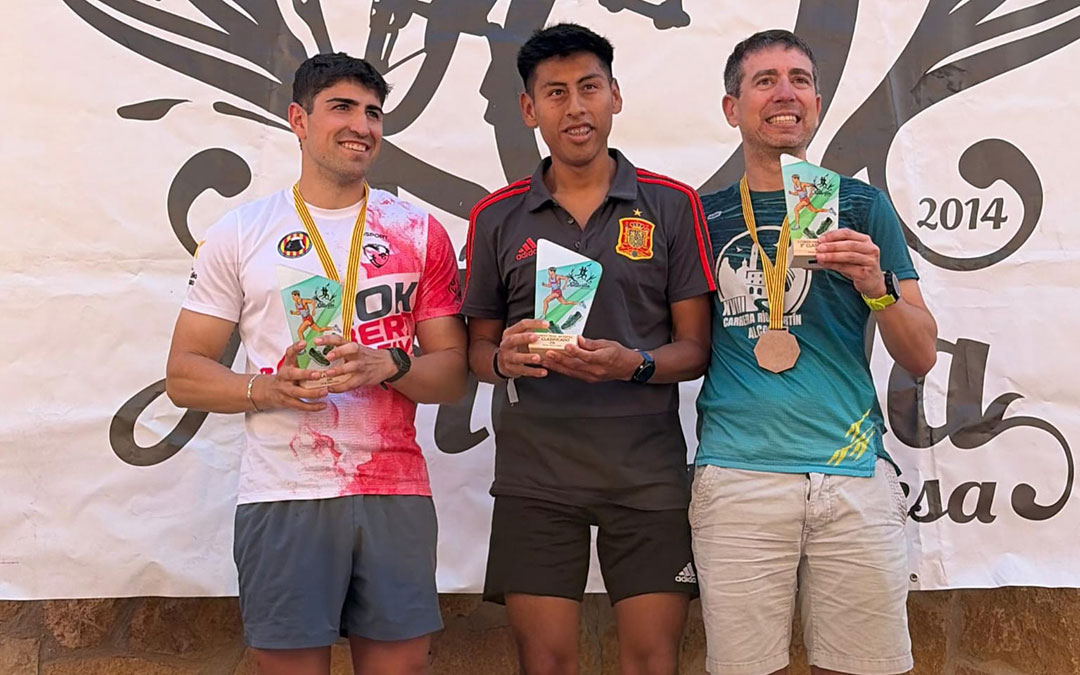 Ganadores de la categoría masculina del CorzoTrail Río Seco de Muniesa / Peña Amarilla