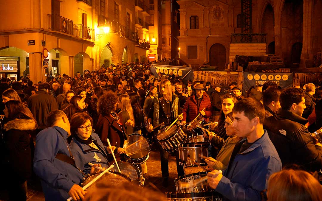 Noche de tambores de Alcañiz / Abdul Grau