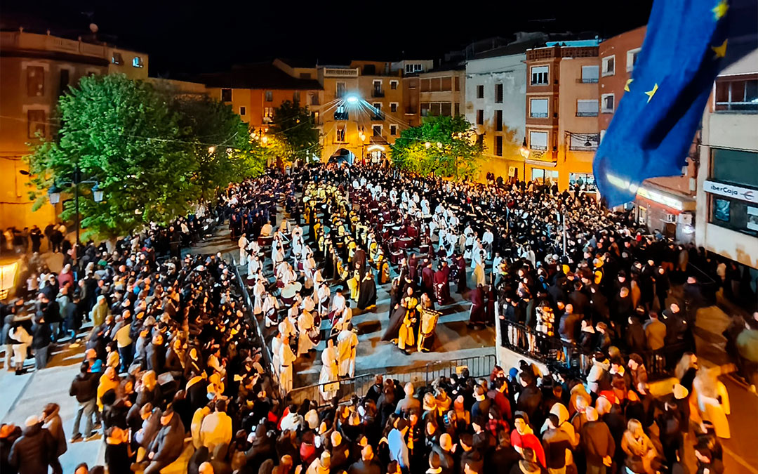 La plaza España el Jueves Santo en el acto de Romper la Hora./ Ana Jarque