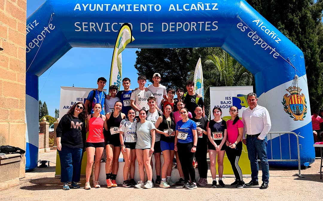 Otro de los podios del encuentro entre los tres centros. / AYTO ALCAÑIZ