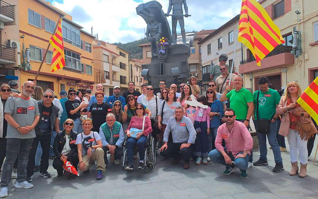 Foto familiar de CC.OO en Andorra durante la concentración / P.R