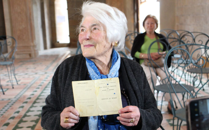 «Estoy feliz, quería volver a mi pueblo»: Albalate centraliza los actos en Aragón del 'Día de recuerdo a las víctimas del exilio'