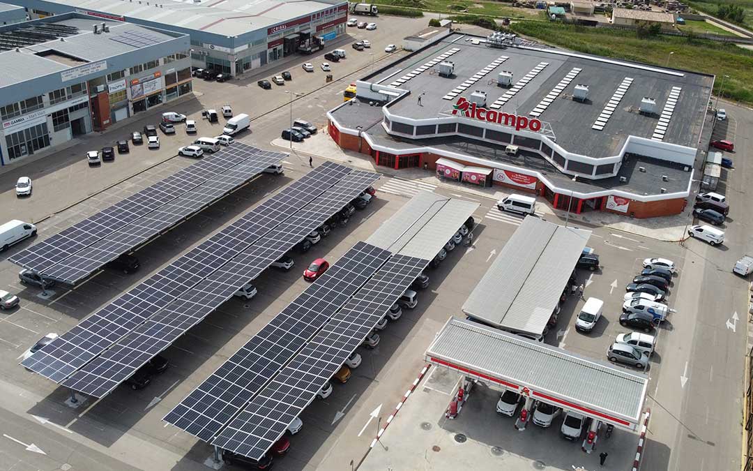 Panorámica de la instalación en la nueva planta de Alcañiz / Alcampo