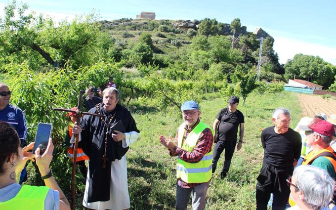La peña de la Encarnación centra el Geolodía en Alcañiz: «Moverse, se mueve»