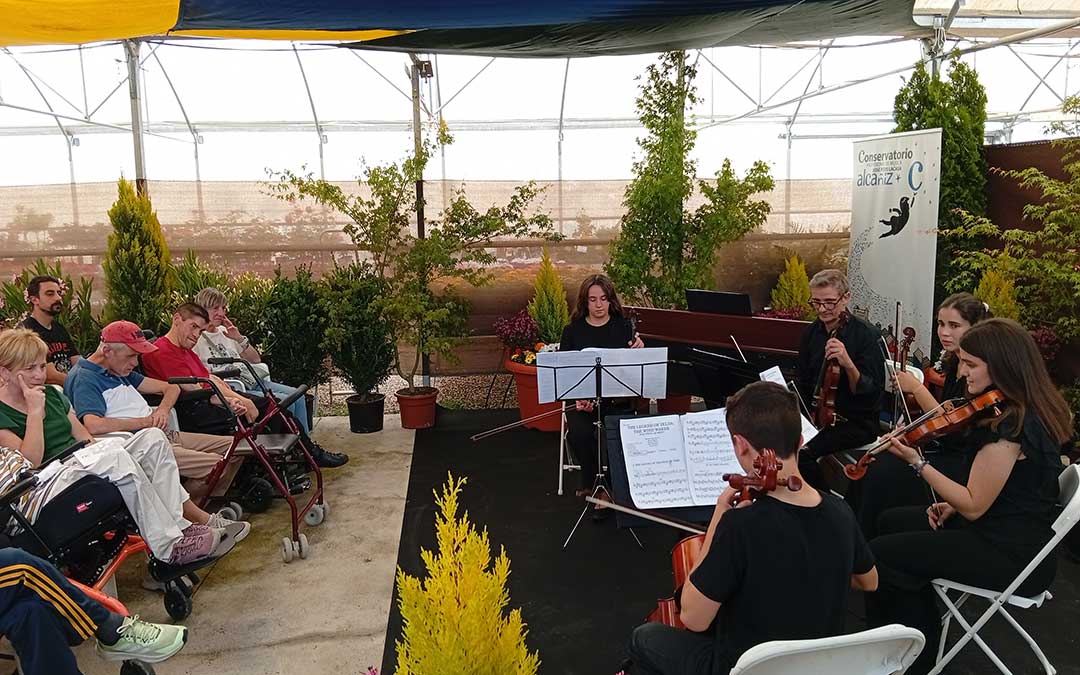 V Concierto del Conservatorio en Agrojardín dedicado especialmente a personas con discapacidad. / B. Severino