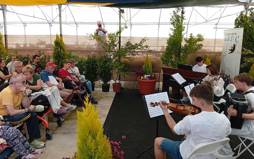 V Concierto del Conservatorio en Agrojardín dedicado especialmente a personas con discapacidad. / B. Severino