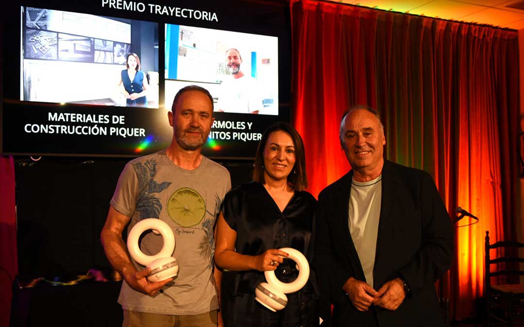 El Premio Trayectoria recayó sobre Materiales de Construcción Piquer y Mármoles y Granitos Piquer / Tomás Montero