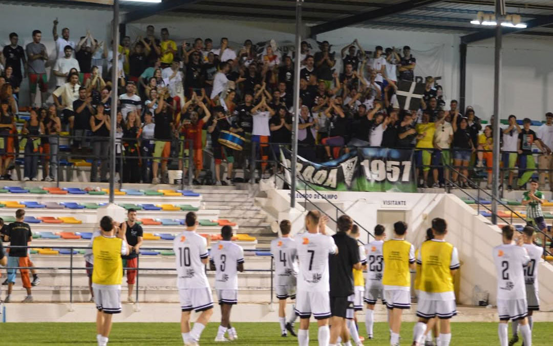 Imagen que refleja la conexión entre equipo y afición / @andorraclubfutbol