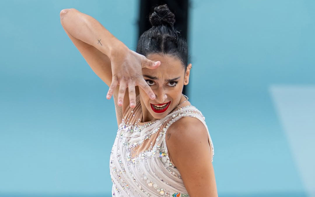 Alba Bautista durante la rutina de aro en el Campeonato de Europa / Real Federación Española de Gimnasia
