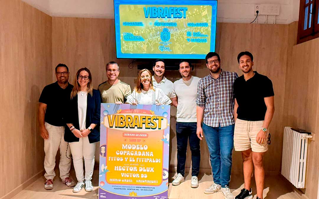 Presentación del cartel en la Oficina de Turismo./ Susana Campos