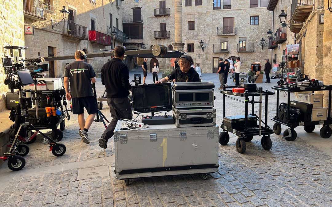 Rodaje de la película holandesa en la plaza de Cretas / Teruel Film Commission