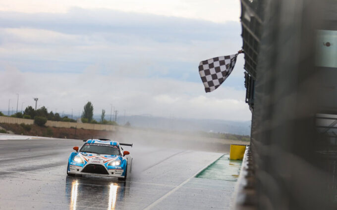 Las paradas en boxes deciden el vencedor de Lamera Cup en Motorland Aragón