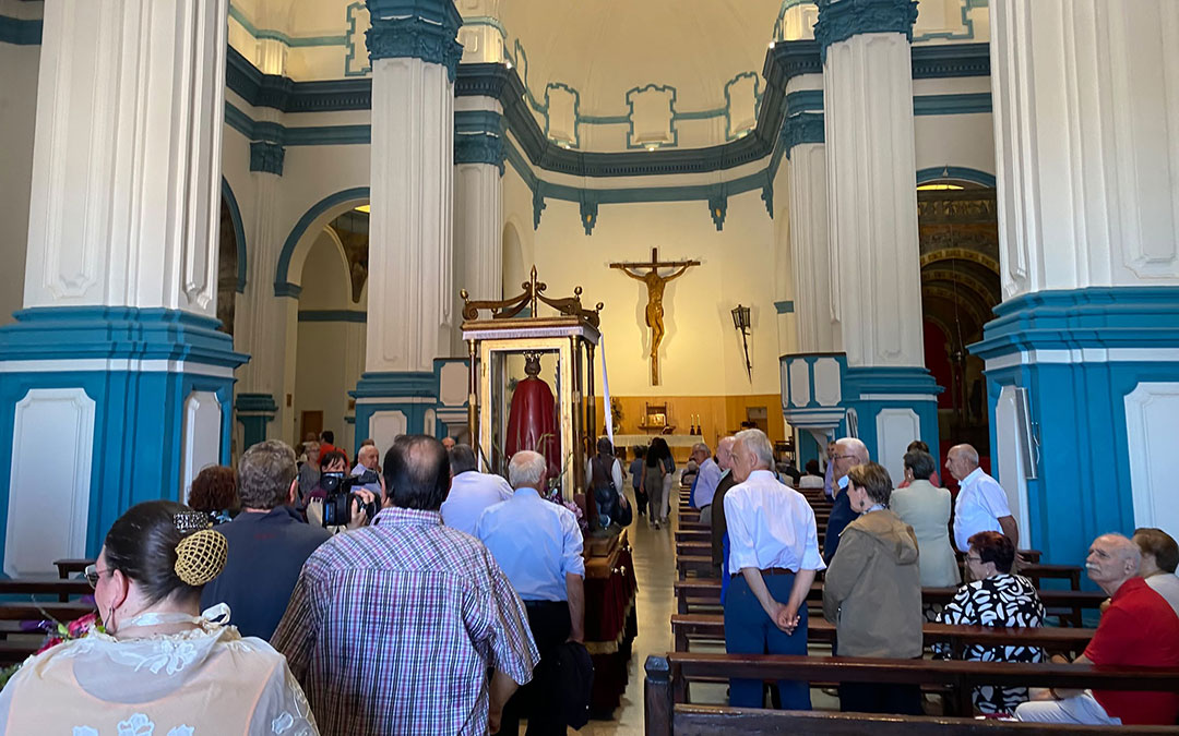 La patrona en su vuelta a la parroquia / Jesús Burgos