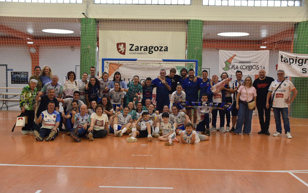 Foto de familia del Wanapix Aldelís Intersala 10 Zaragoza tras lograr el título / Cedida