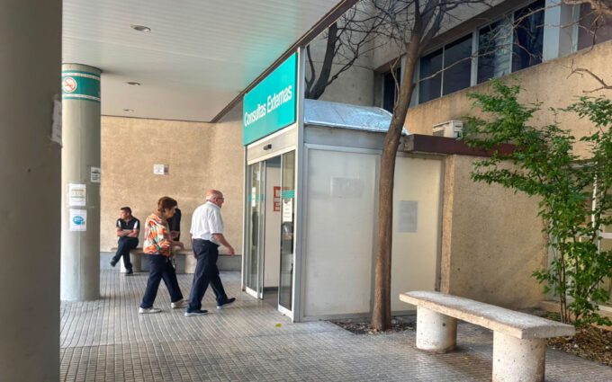 El Hospital de Alcañiz completa su mudanza con el último turno de extracciones y recogida de muestras