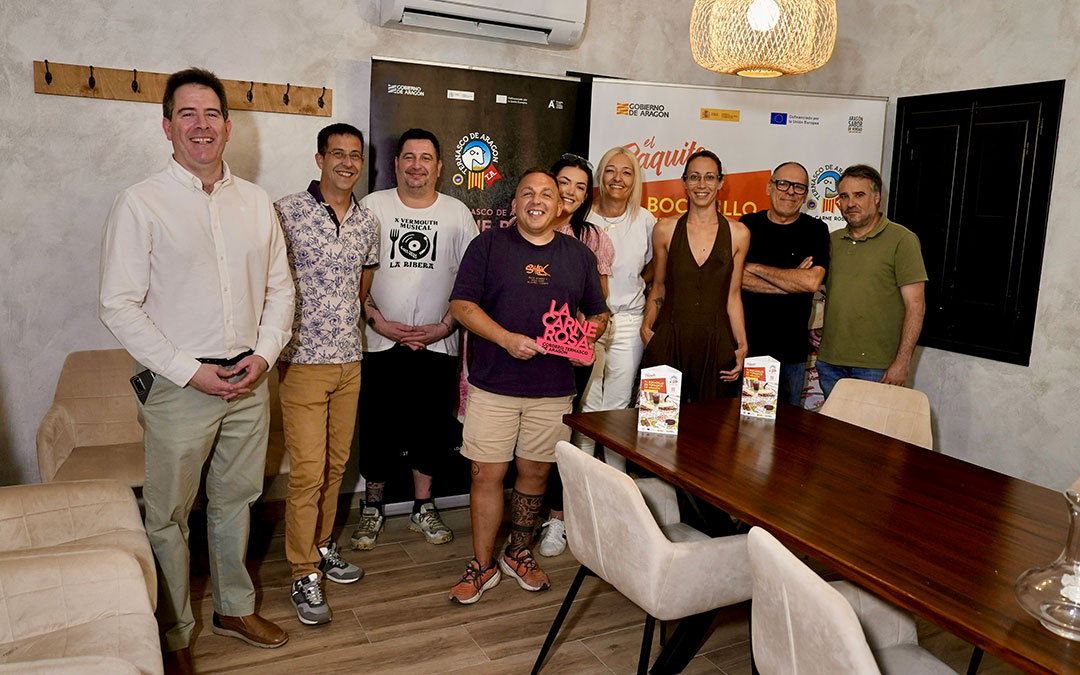 Foto de familia de la presentación de la del Paquito de Ternasco 2026. / CRIGP Ternasco de Aragón