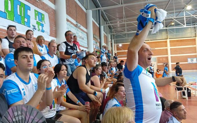 Alegría desbordada en el Pedro Sierra con el 6-2 del Zafán en la ida del play-off de ascenso