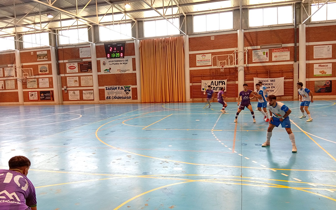 Ida del play-off de ascenso a 2ªB. Zafán contra Associació Esportiva Llevant De Manacor. / B. Severino