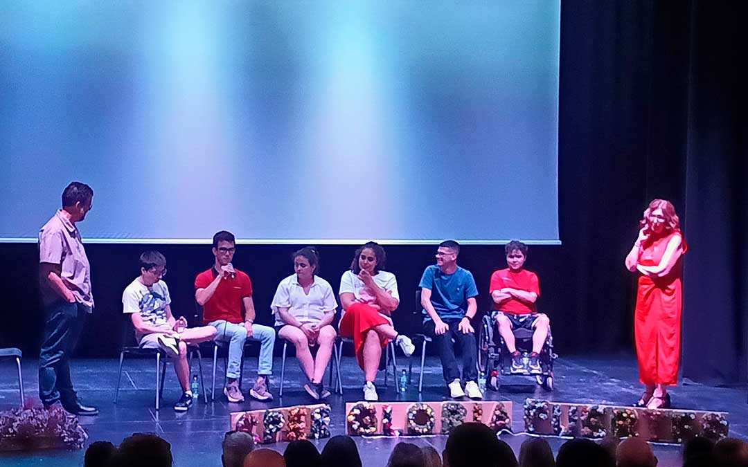 Presentación del corto con el alumnado del Gloria Fuertes de Andorra./ CEEP Gloria Fuertes