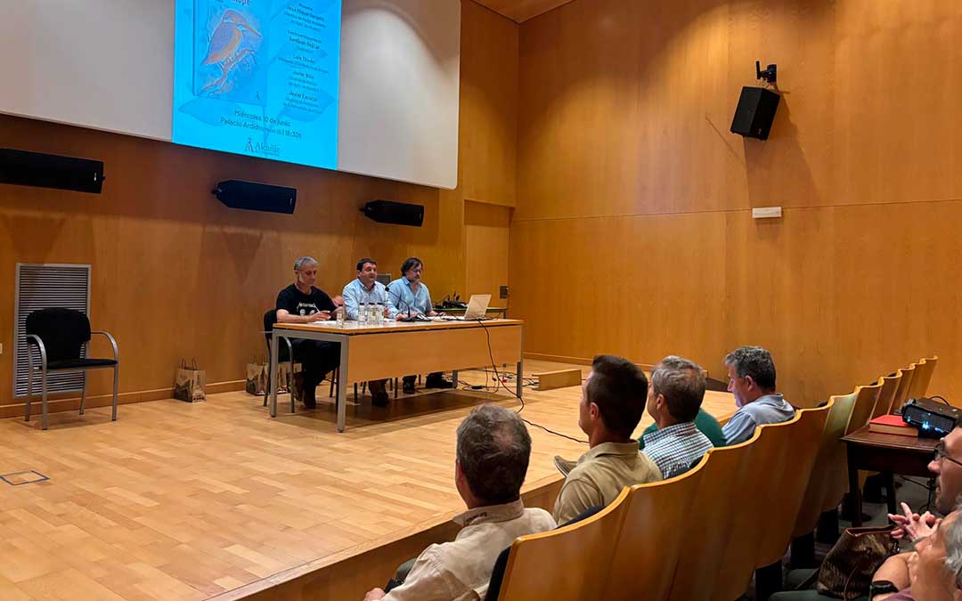Presentación del Cuaderno 'Descubriendo el Guadalope' en Alcañiz./ M.M.R.