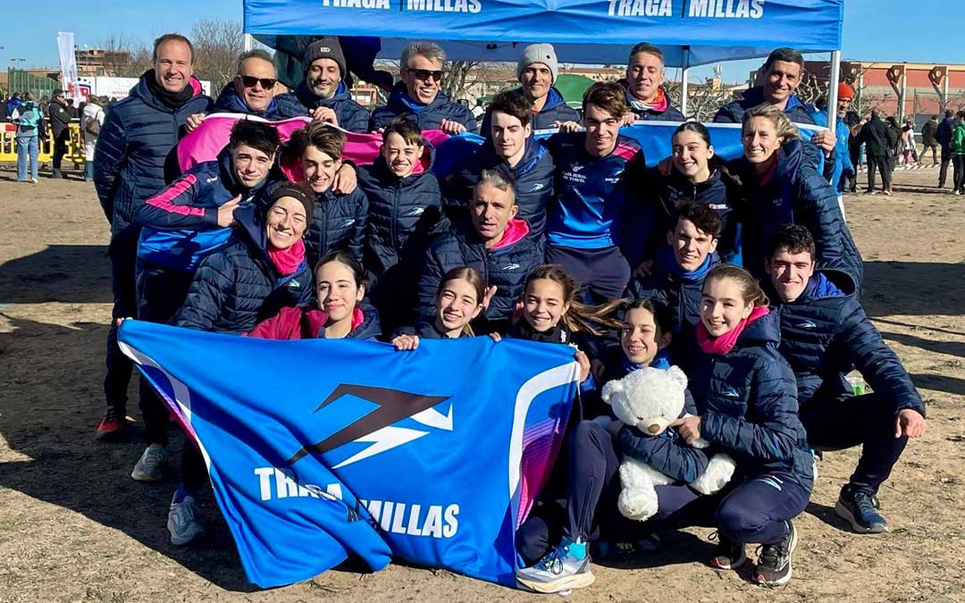 Parte de la familia del Club Tragamillas / Cedida