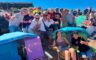 La fiesta en las gradas del circuito de Motorland: La otra cara de las carreras de MotoGP
