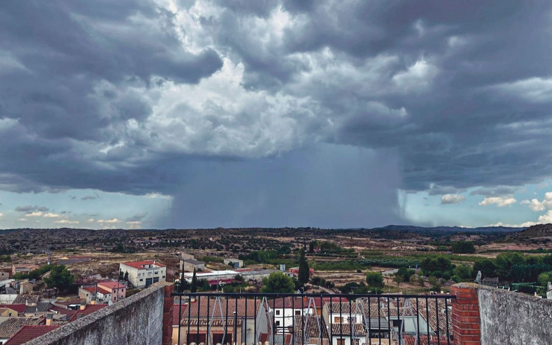 La tormenta de Alcañiz vista desde Castelserás./ L.C.