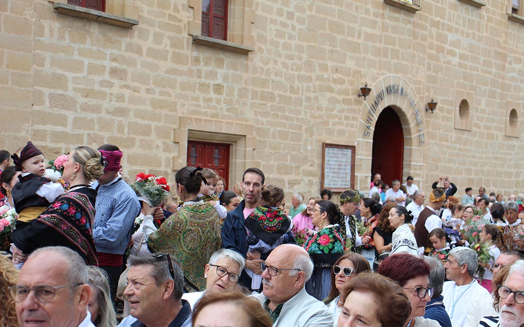 Subida a Pueyos en el día grande de las fiestas de Alcañiz 2026. / B. Severino