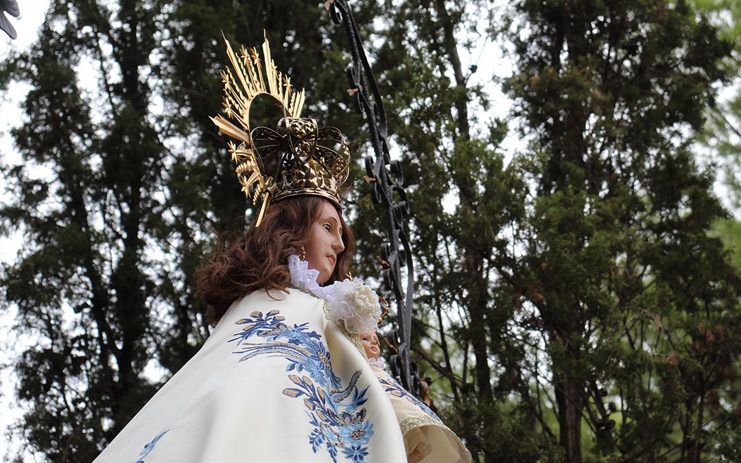 Subida a Pueyos en el día grande de las fiestas de Alcañiz 2026. / B. Severino