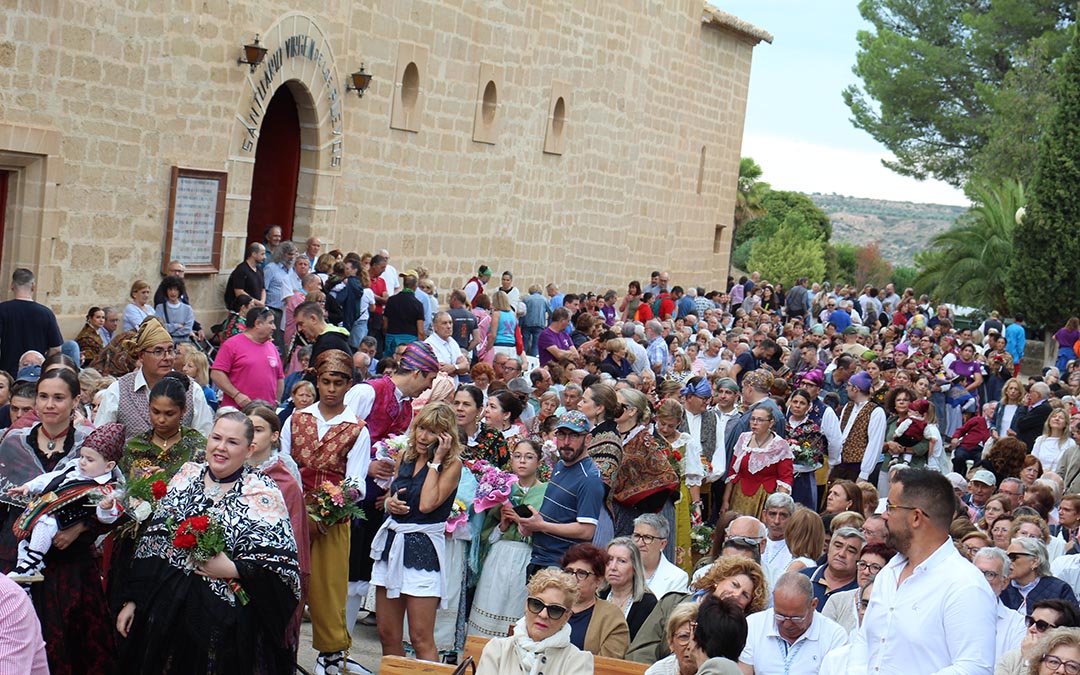 Subida a Pueyos en el día grande de las fiestas de Alcañiz 2026. / B. Severino