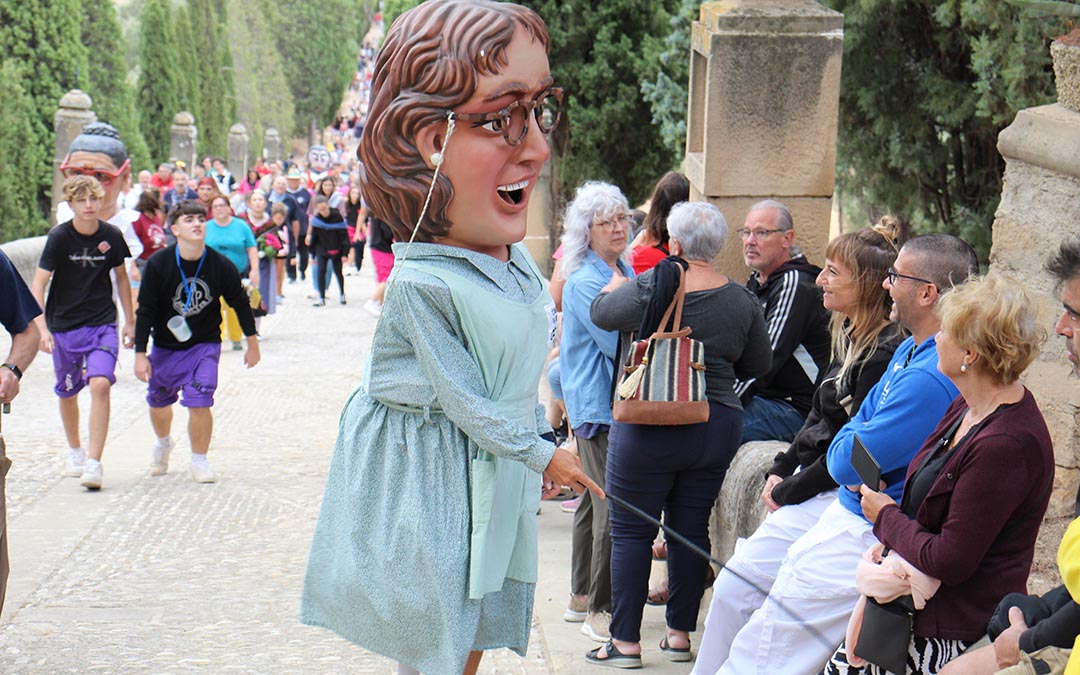 Subida a Pueyos en el día grande de las fiestas de Alcañiz 2026. / B. Severino