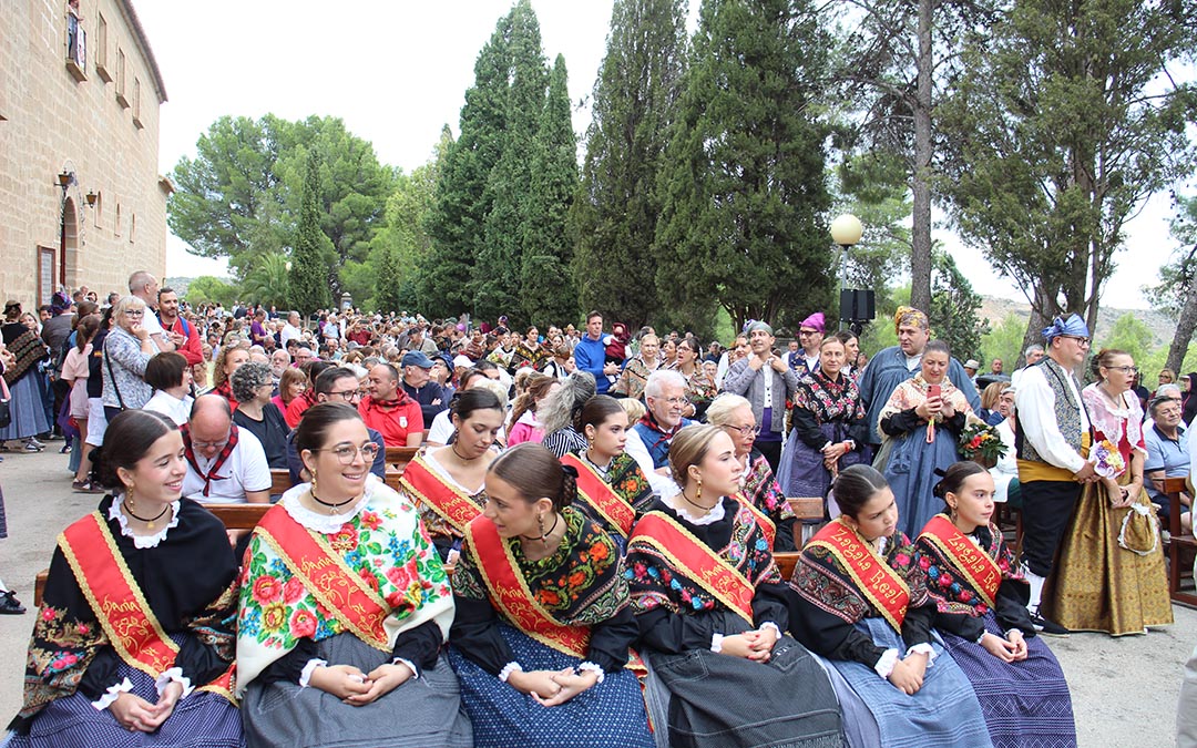 Subida a Pueyos en el día grande de las fiestas de Alcañiz 2026. / B. Severino