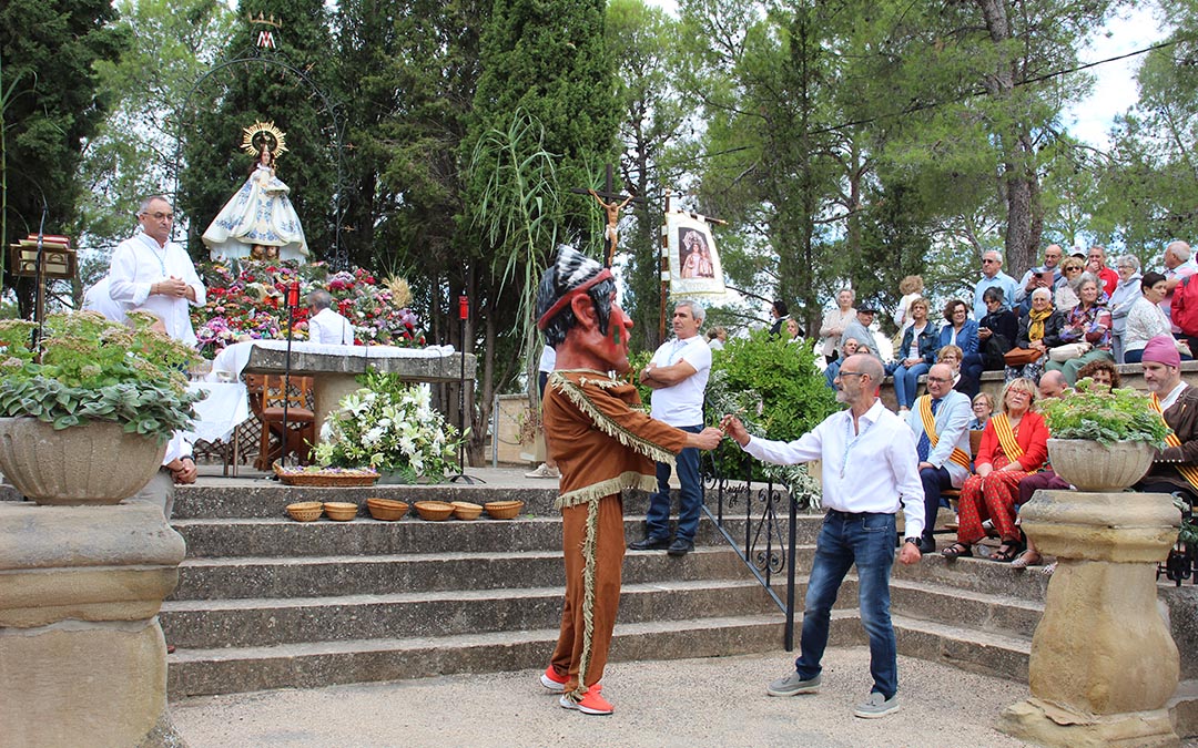 Subida a Pueyos en el día grande de las fiestas de Alcañiz 2026. / B. Severino