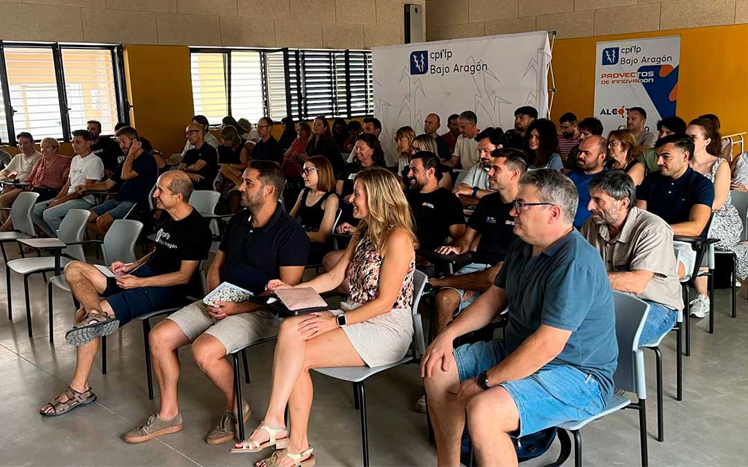 Claustro de FP el pasado martes en el CPIFP Bajo Aragón de Alcañiz para ultimar detalles del arranque del curso / C.O.