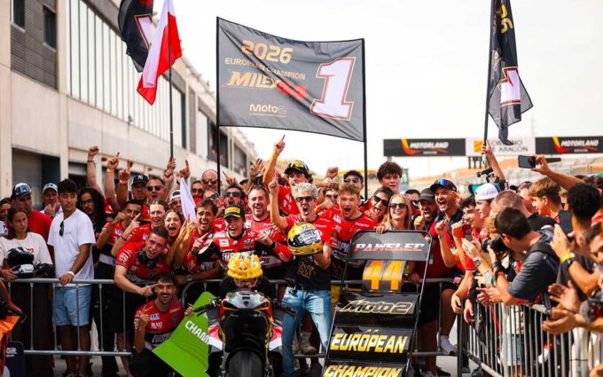 Milan Pawelec se proclama campeón en Motorland en un intenso fin de semana de MotoJunior