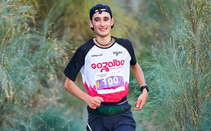 Aníbal Navarro se acerca al título de la Copa de España de carreras por montaña