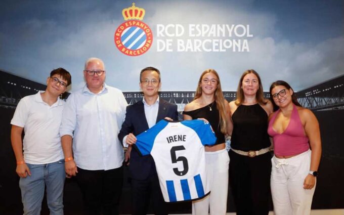 Irene Ciércoles recibe un homenaje del RCD Espanyol y mira ya al Mundial de Pekín
