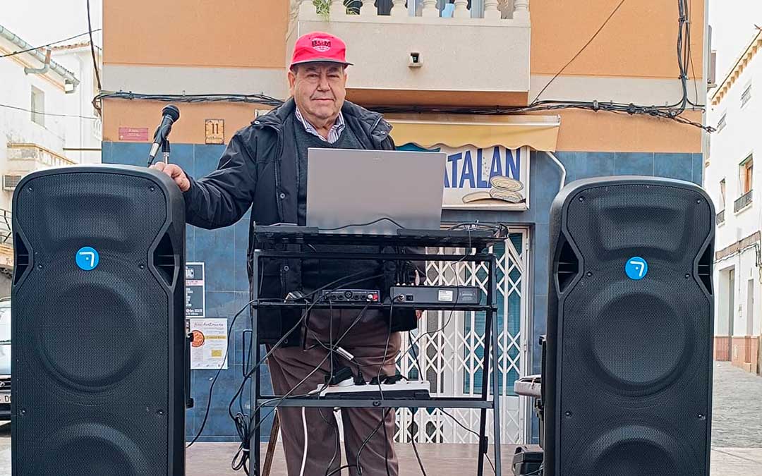 Batiste actuando por primera vez en Caspe el pasado fin de semana / Cedida