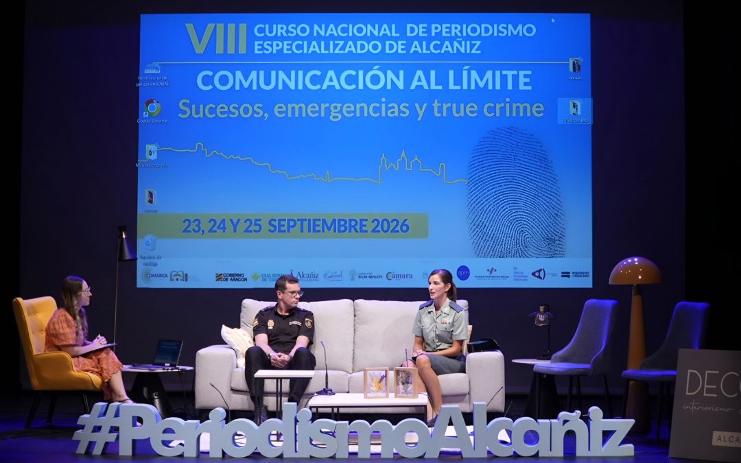 Cristian Aventín, portavoz de la Policía Nacional, y Cristina García, portavoz de la Guardia Civil de Teruel, han compartido las líneas rojas que los periodistas deben tener en cuenta a la hora de informar de sucesos./ Abdul Grau