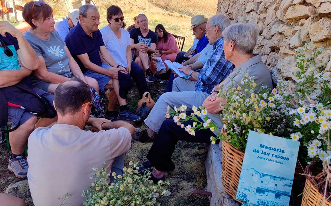 Jesús Calvo protagonizó un recital de su obra Memorias de la raíz en la Masada de La Solana./ Raquel Ayarza