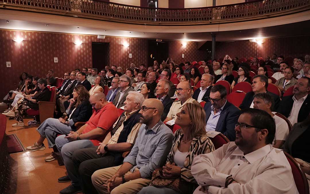 Asistentes a la inauguración del Curso de Periodismo de Alcañiz. / A.G.