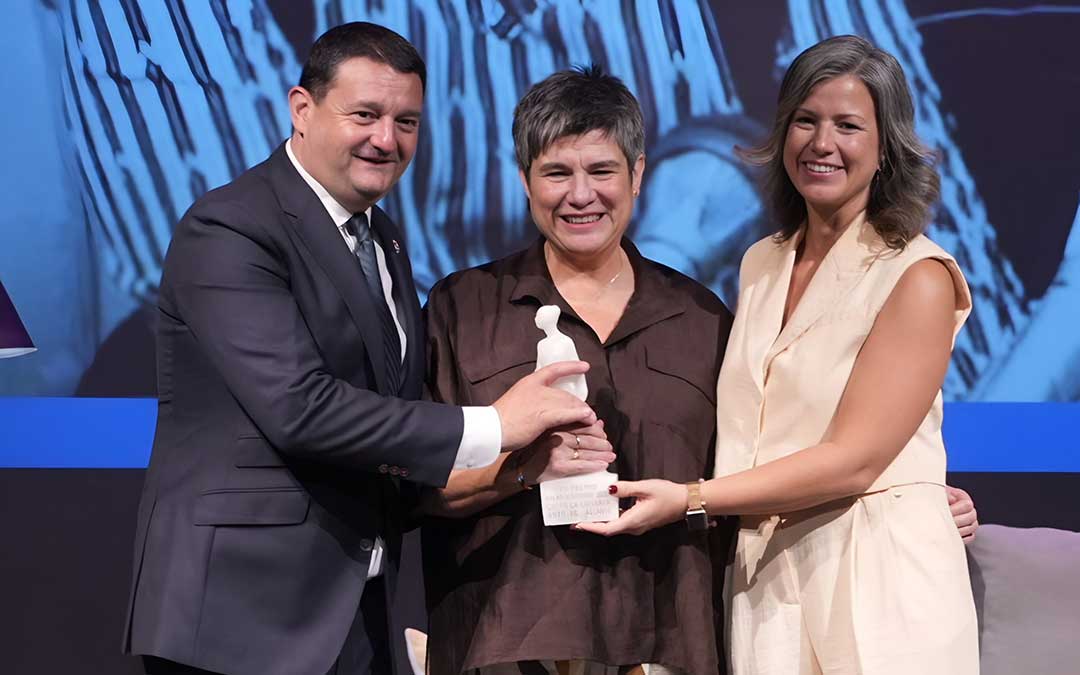 Entrega del VII del Premio Pilar Narvión. / A.G.