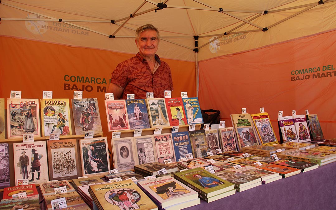 Taula Ediciones, siempre con sus publicaciones tan características, en la IV Feria del Libro de Jatiel 2026. / B. Severino