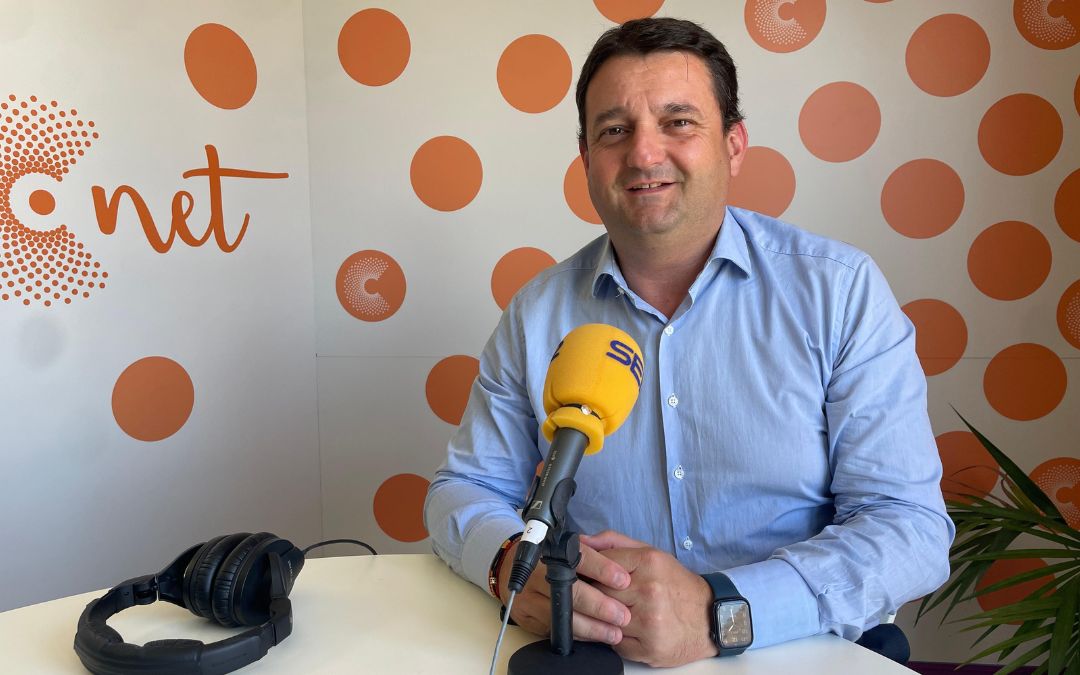 Miguel Ángel Estevan en Radio La Comarca./ S.F.